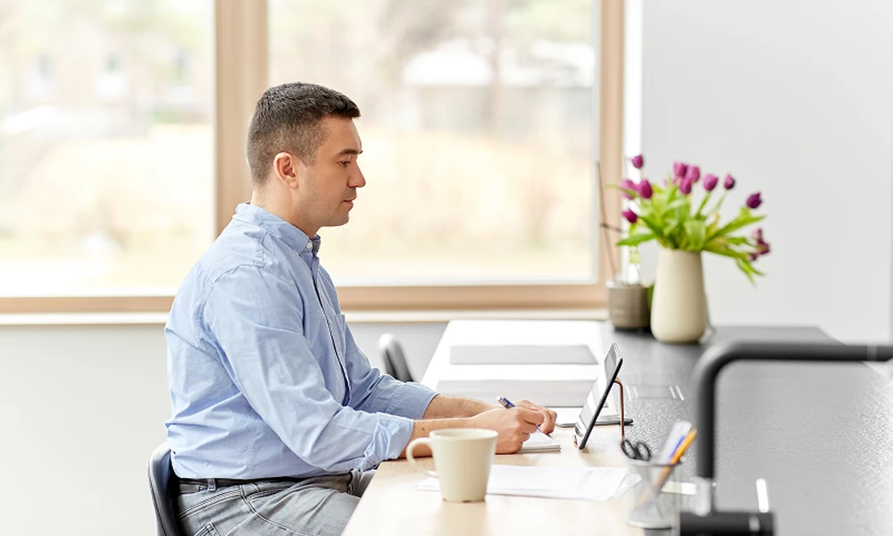 Finding Non-Drowsy Solutions for Workplace Flare-Ups: A Patient’s Guide to Sensitive Nose Allergy Care